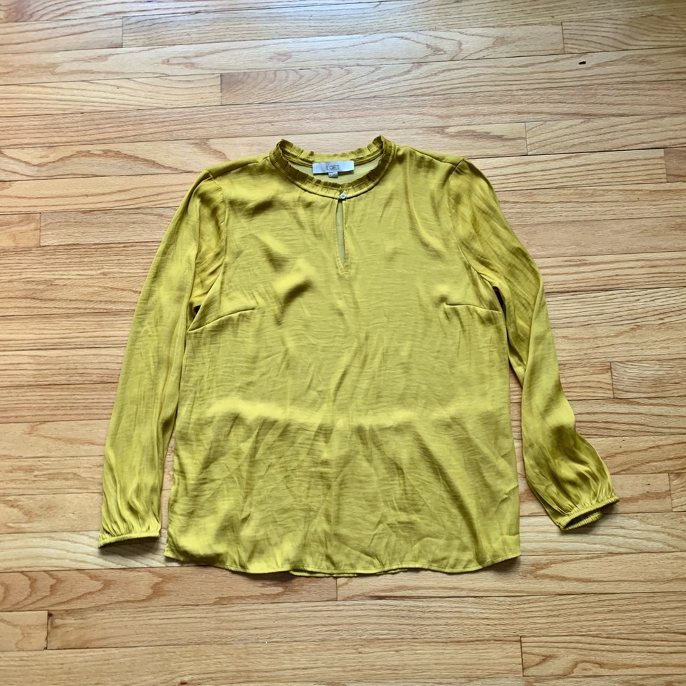 🌸NWT Loft Silky Top